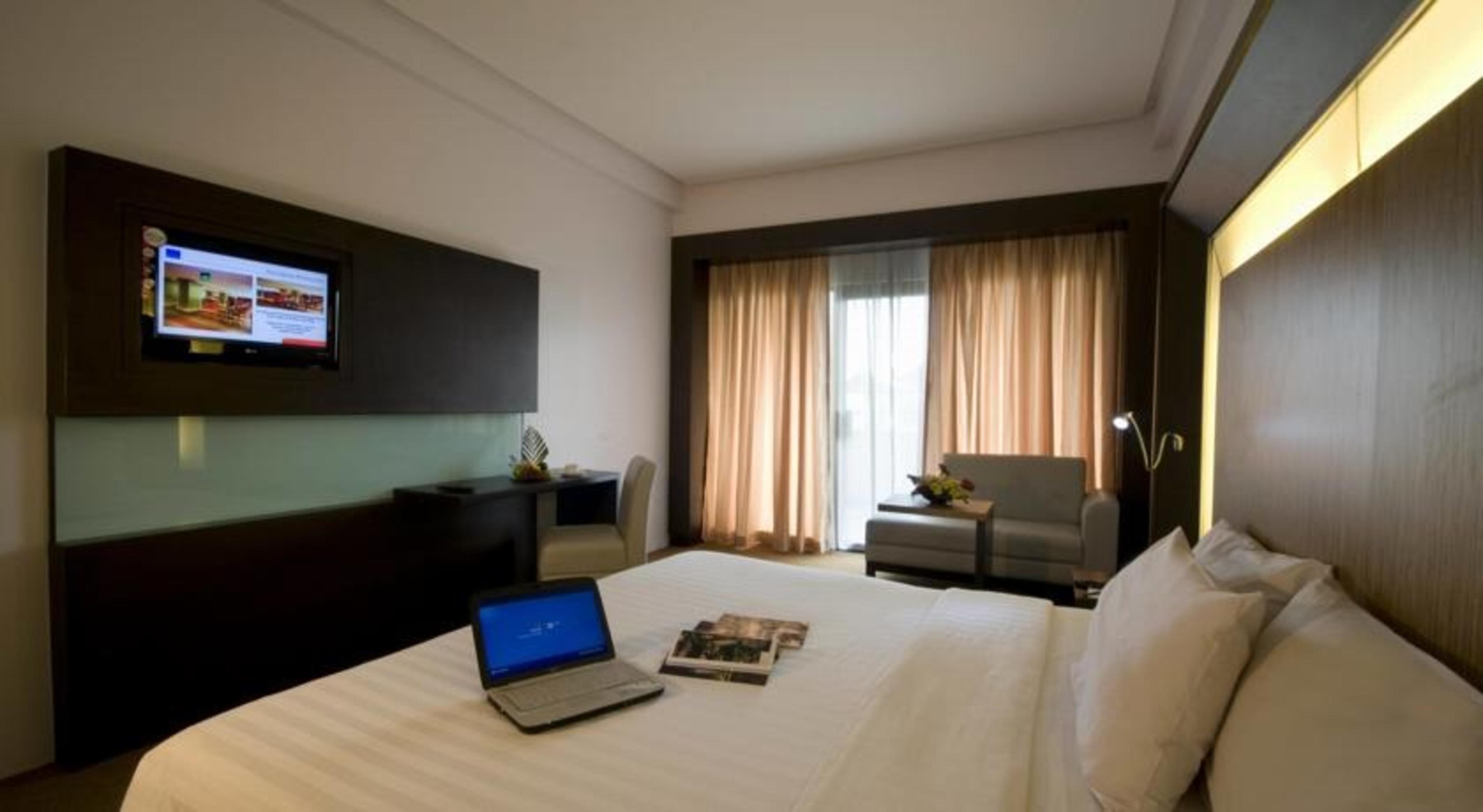แทรเวลลอดจ์ บาตัม Hotel นาโกยา ภายนอก รูปภาพ