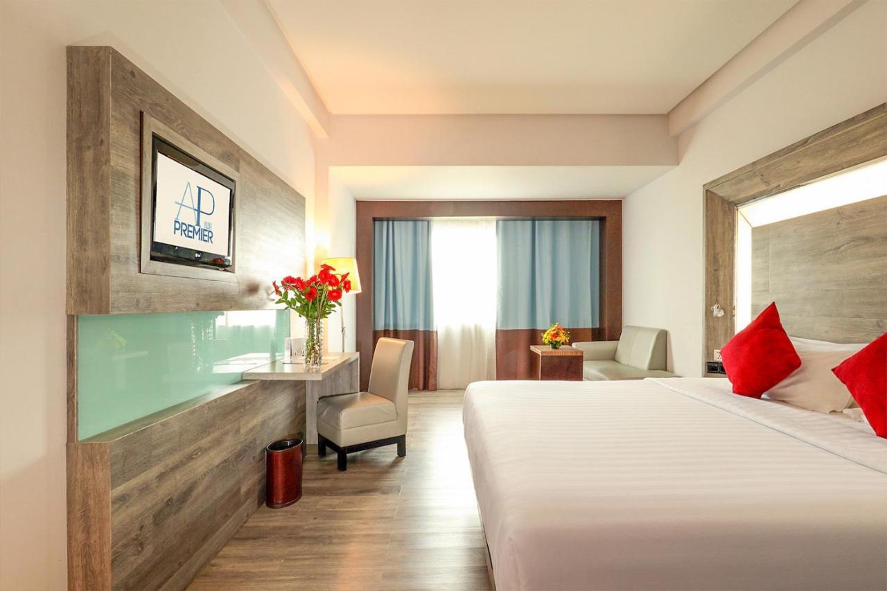 แทรเวลลอดจ์ บาตัม Hotel นาโกยา ภายนอก รูปภาพ
