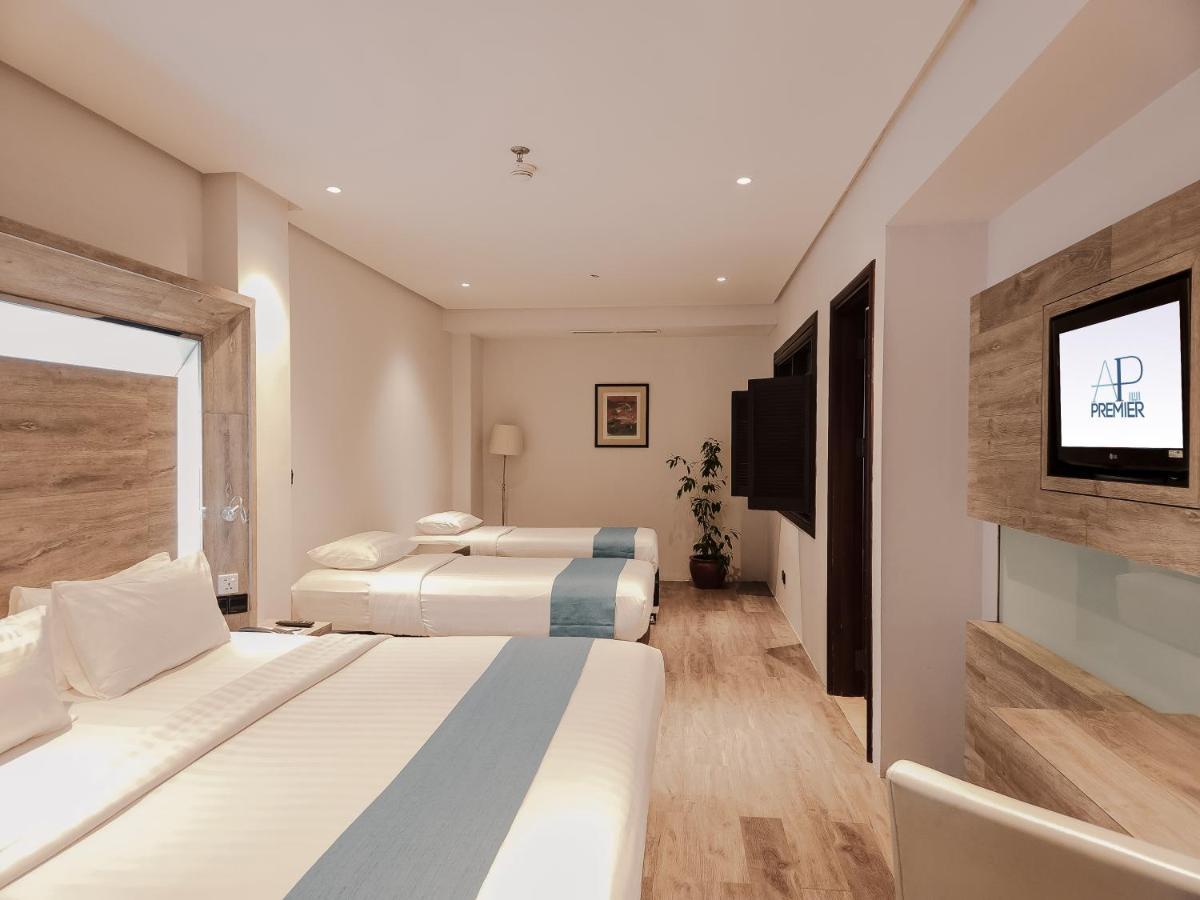 แทรเวลลอดจ์ บาตัม Hotel นาโกยา ภายนอก รูปภาพ