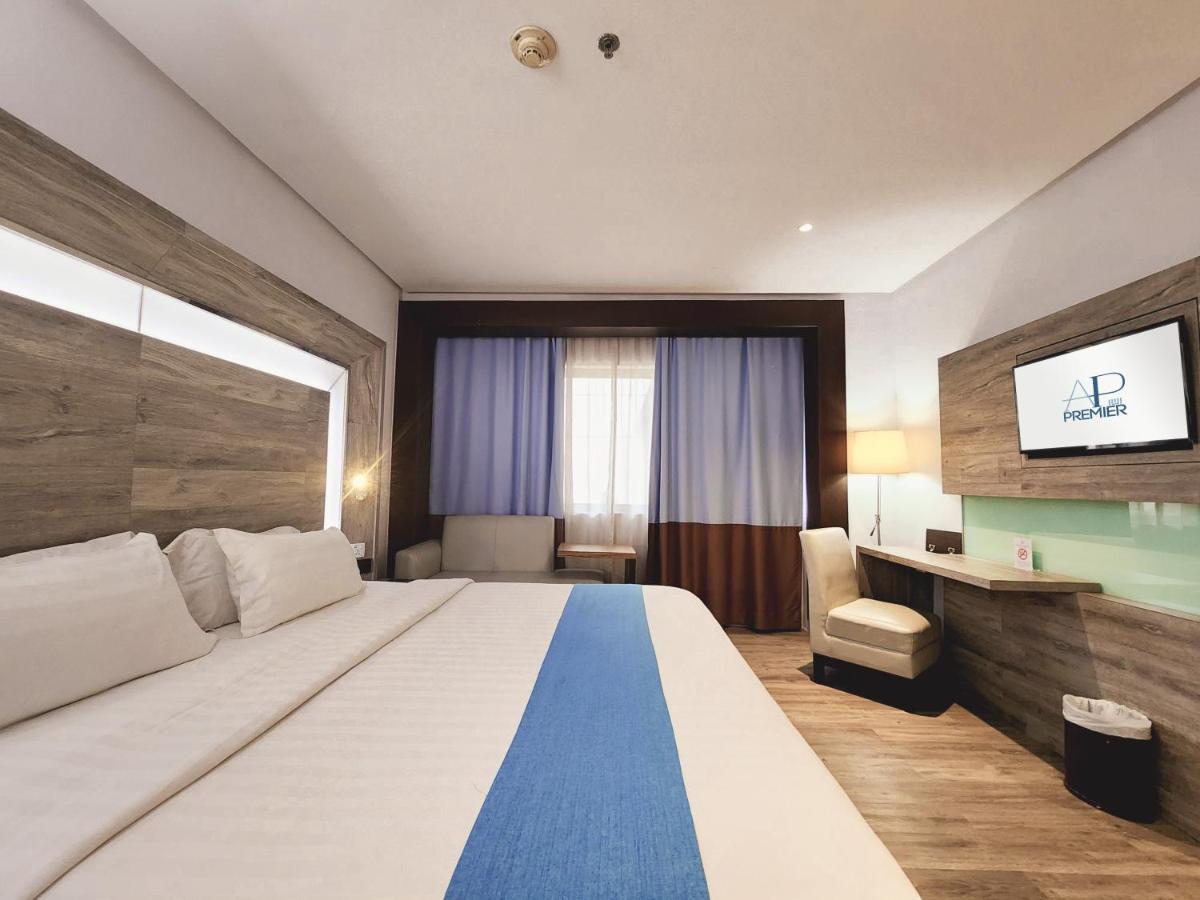 แทรเวลลอดจ์ บาตัม Hotel นาโกยา ภายนอก รูปภาพ